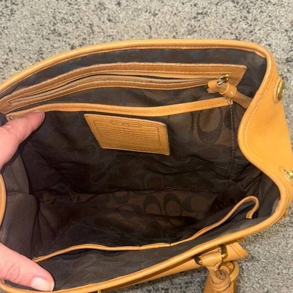 Vintage Coach Penelope Paper Bag - Picture 8 of 15